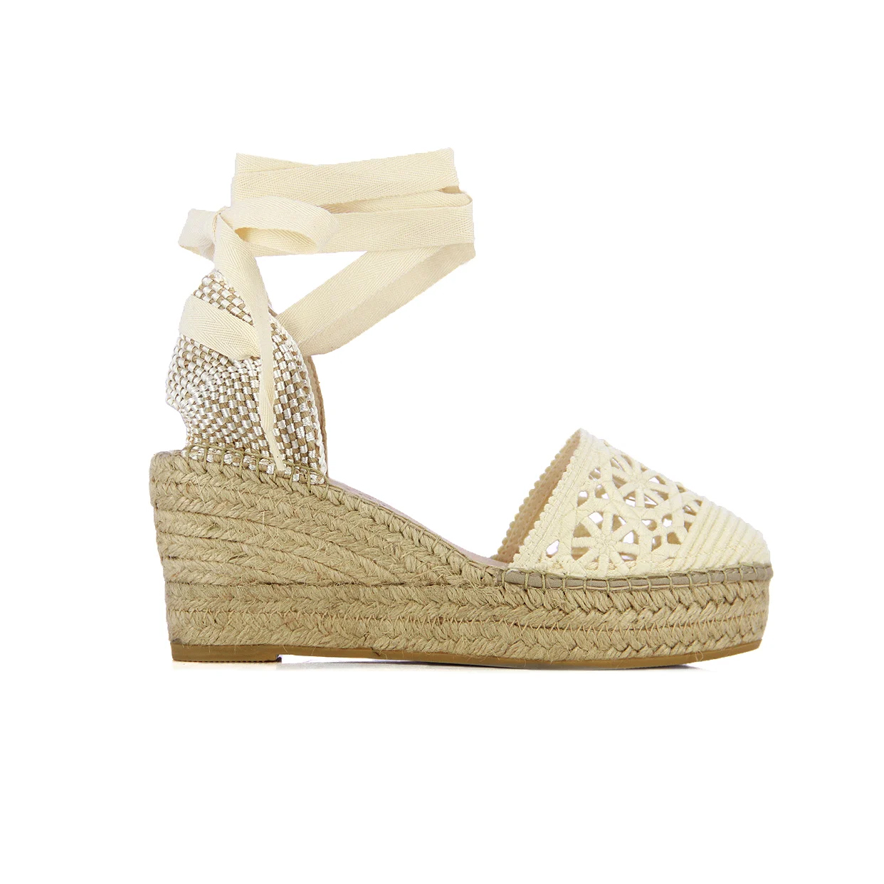 Detailed Cut-Out Wedge -Cream