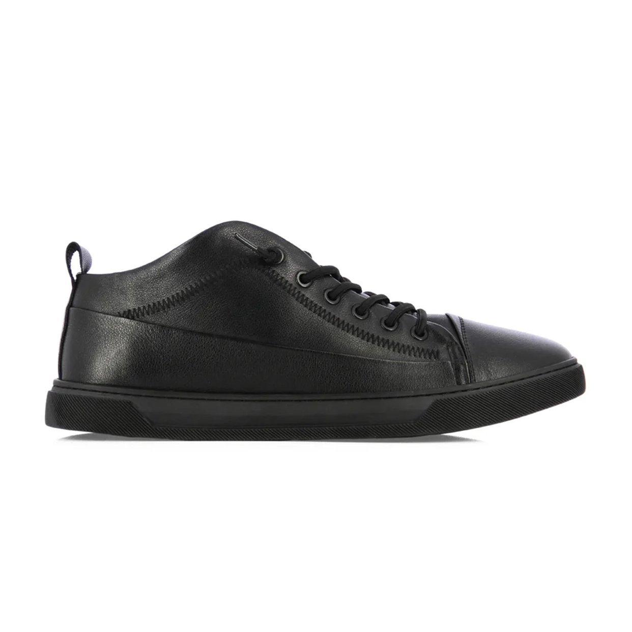 Casual Low Top Sneaker -Black