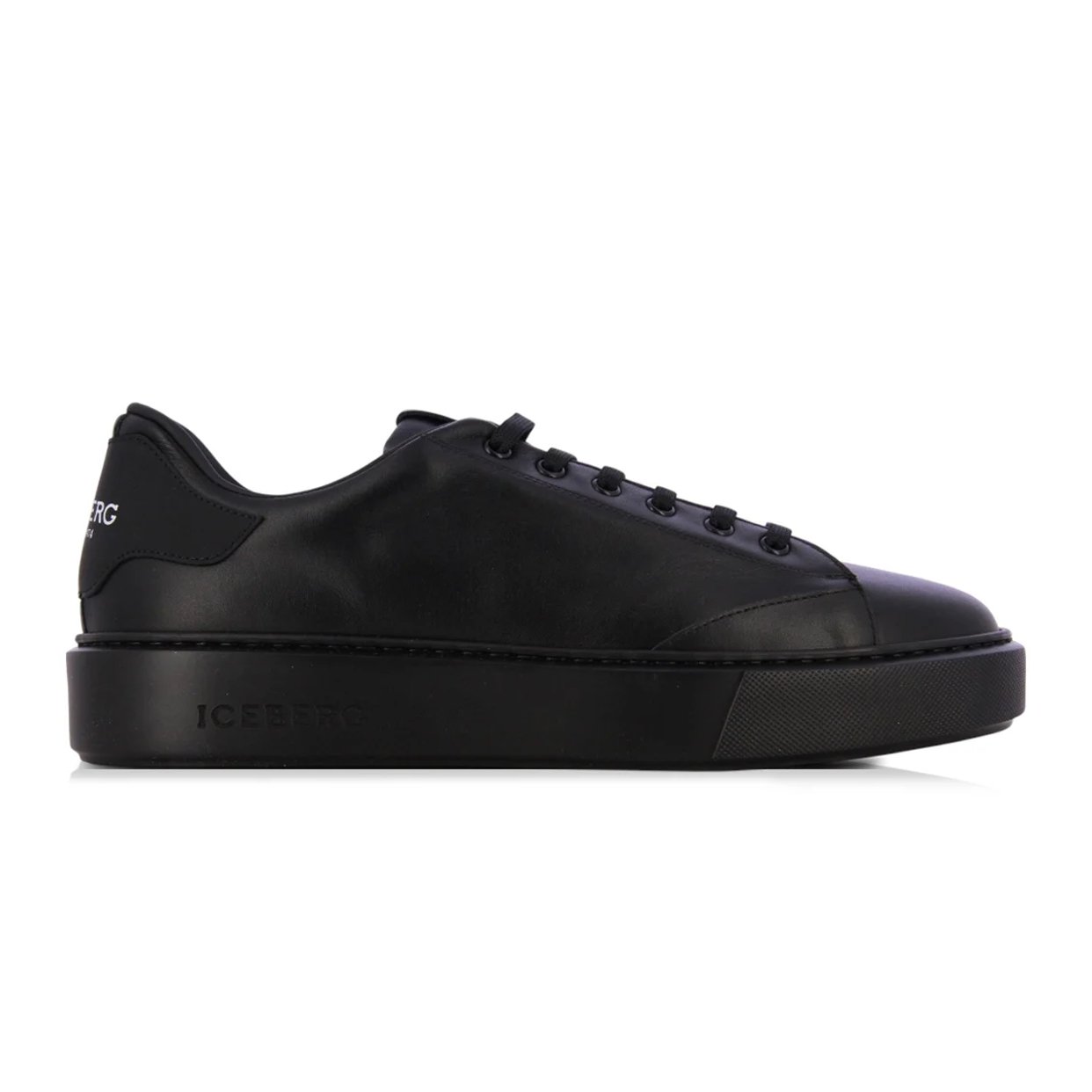 Low-Top Sneaker With XL Sole -Black