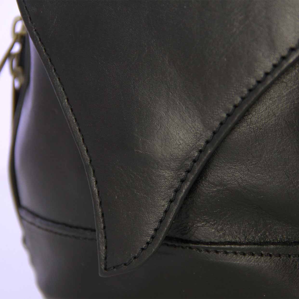 Delta Sling Bag -Black - Image 3