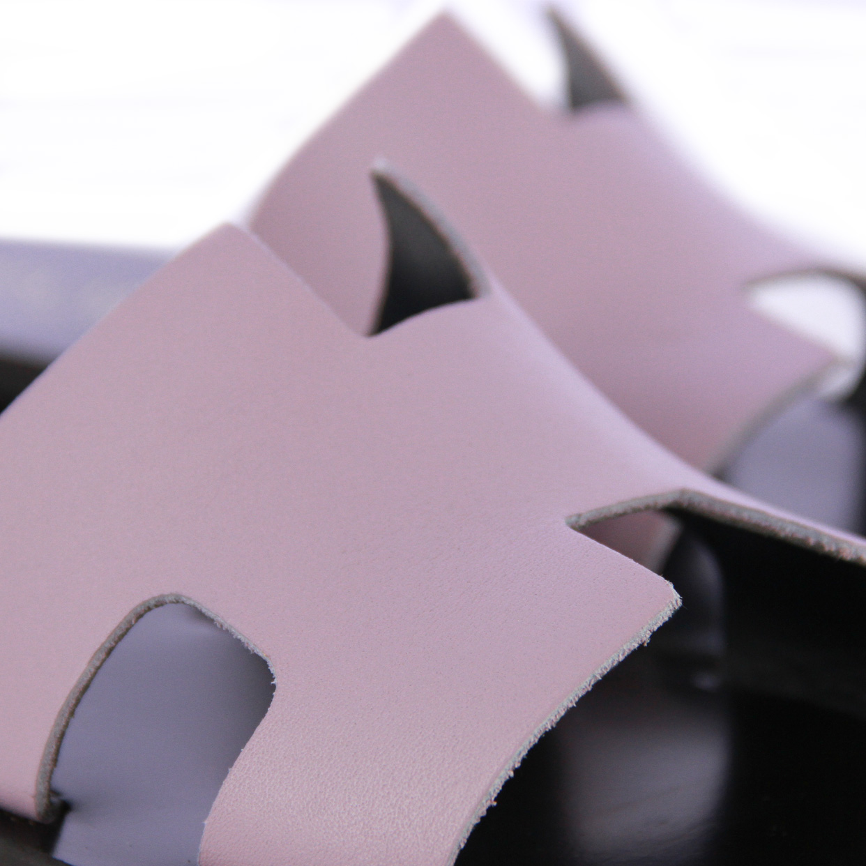 Cut-Out Slip On Sandals -Purple - Image 4