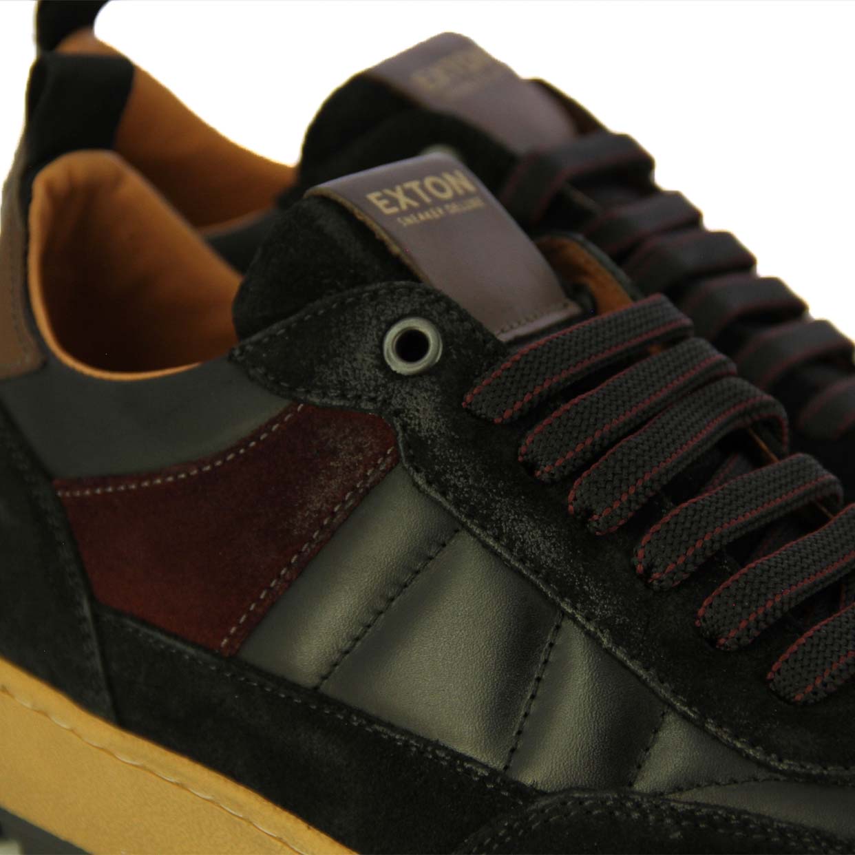 Suede Low-Top Sneakers -Black - Image 4